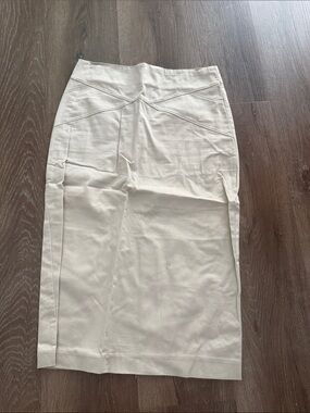 Classic Cream Pencil Skirt - Sleek High-Waist Design